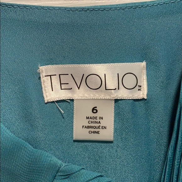 Formal dress - Picture 7 of 7